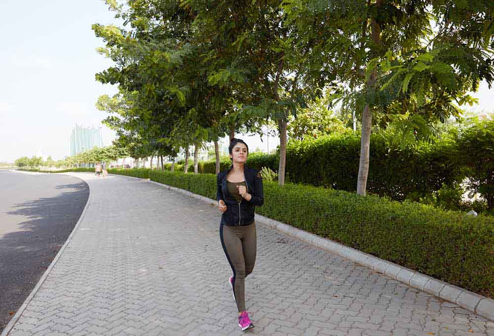 1.5 km Golf Promenade alongside a 9-hole  Golf Course